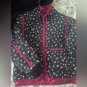 Free assembly size 6/6X kids